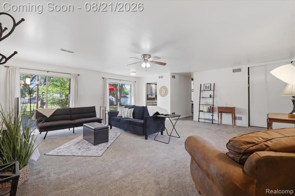 4845 Pelton Road Property Photo 10