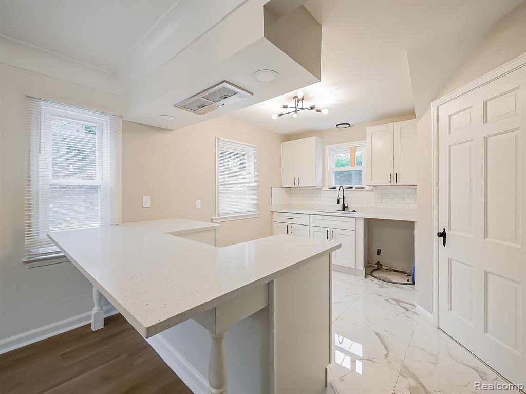 19211 Pierson Street Property Photo 7