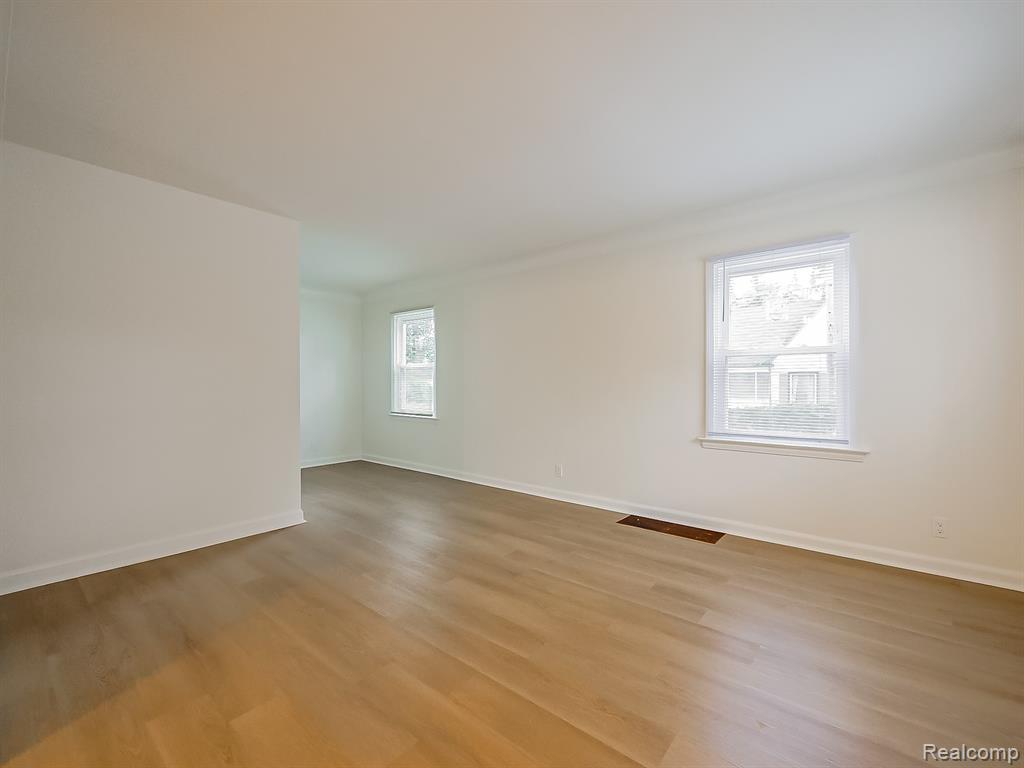 19211 Pierson Street Property Photo 12