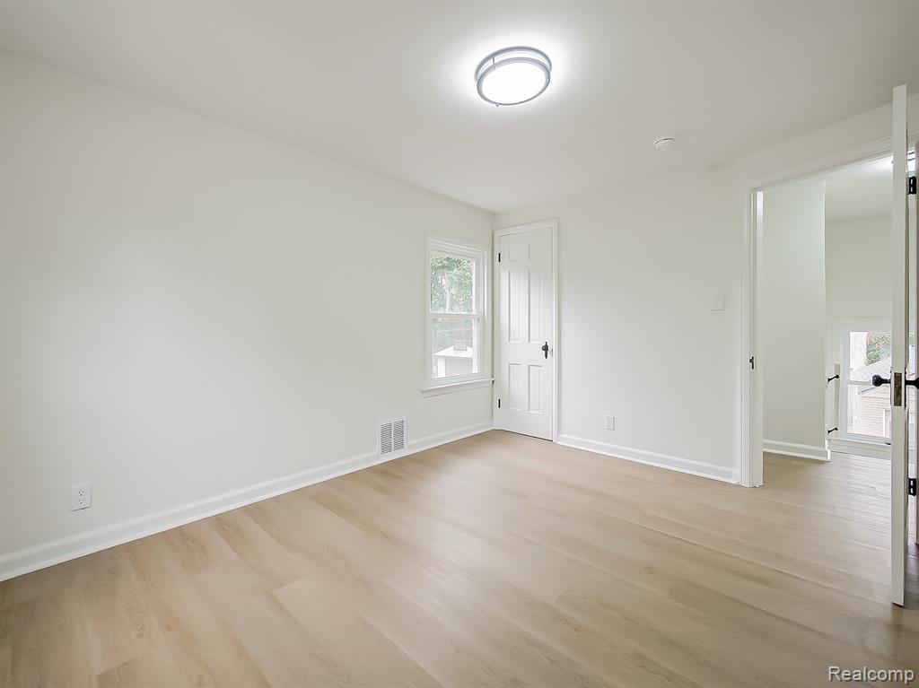 19211 Pierson Street Property Photo 14