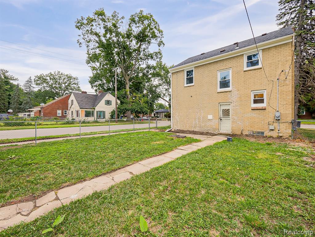 19211 Pierson Street Property Photo 25