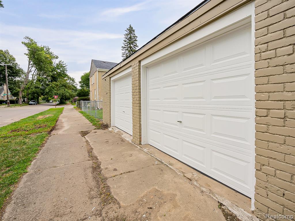 19211 Pierson Street Property Photo 27