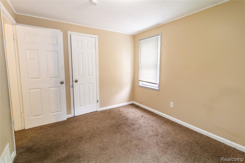 12324 Lansdowne Street Property Photo 13