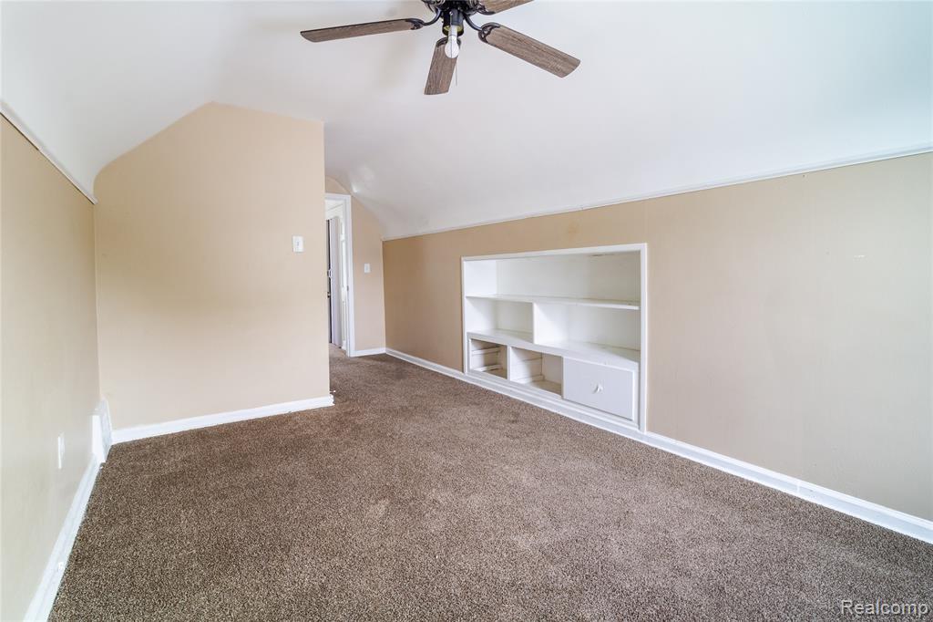 12324 Lansdowne Street Property Photo 20
