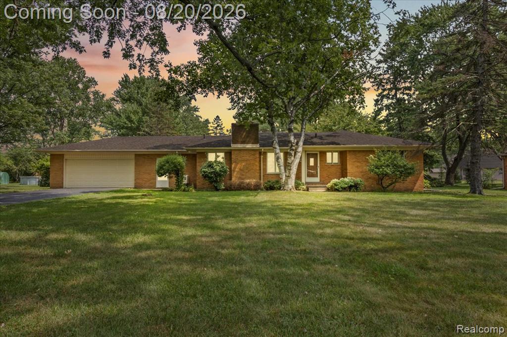 5860 Wright Drive Property Photo 2