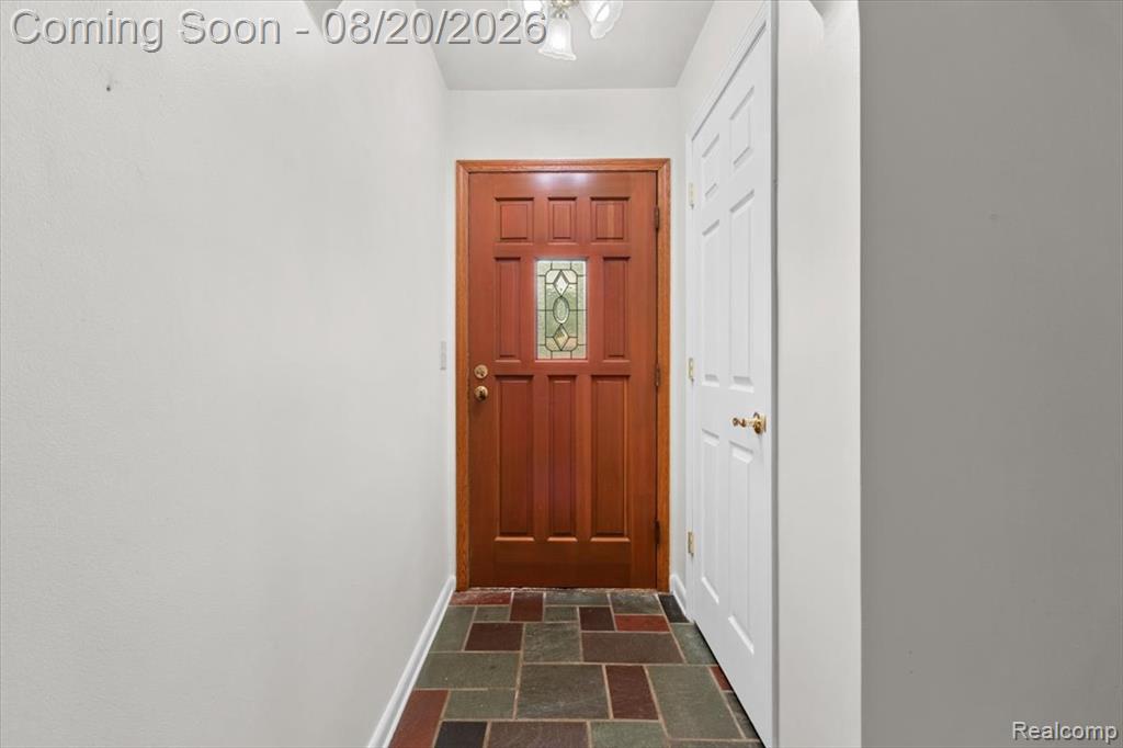 5860 Wright Drive Property Photo 5