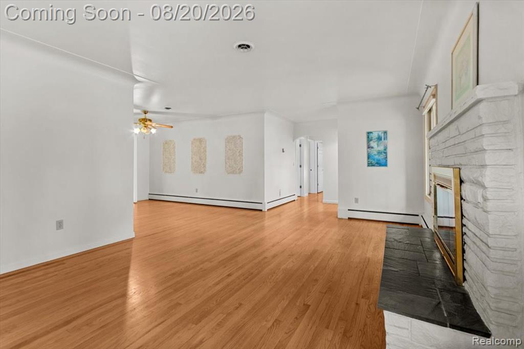 5860 Wright Drive Property Photo 8