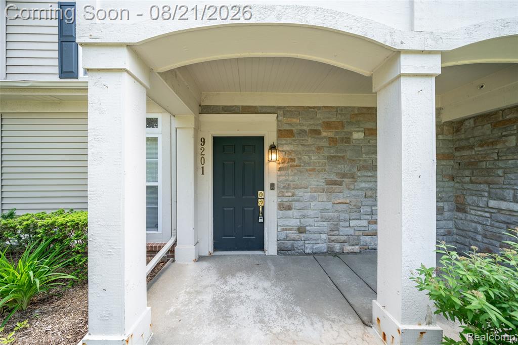9201 Addington Drive Property Photo 2
