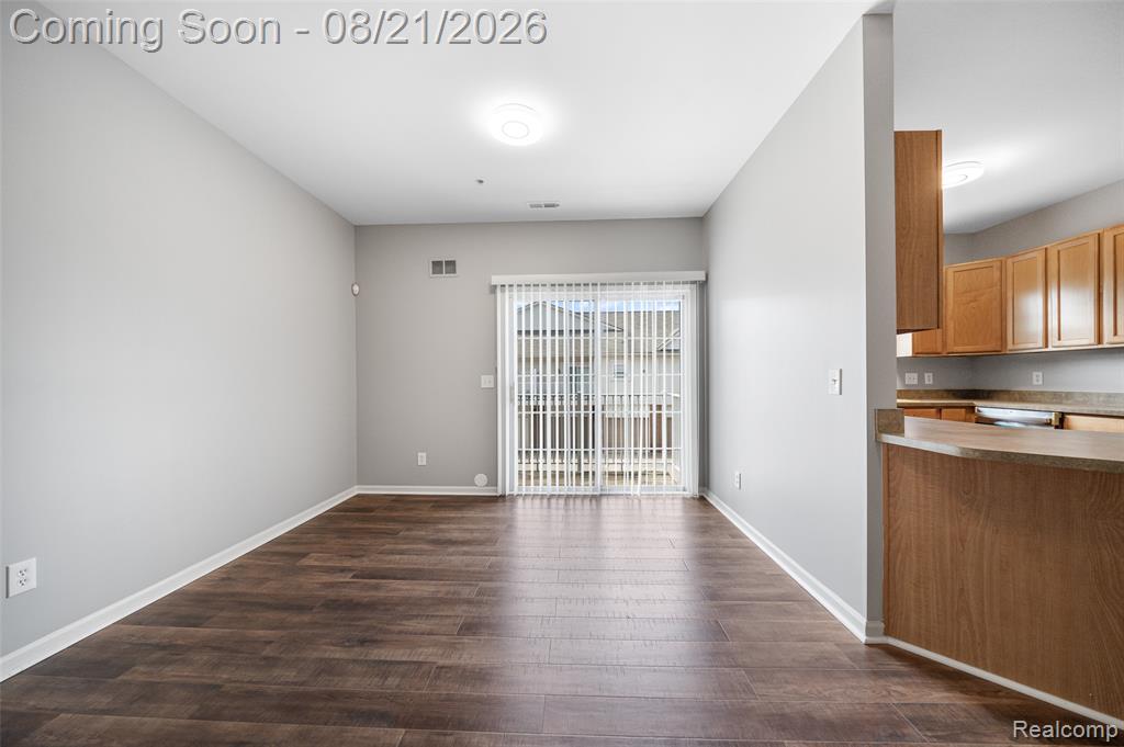 9201 Addington Drive Property Photo 9