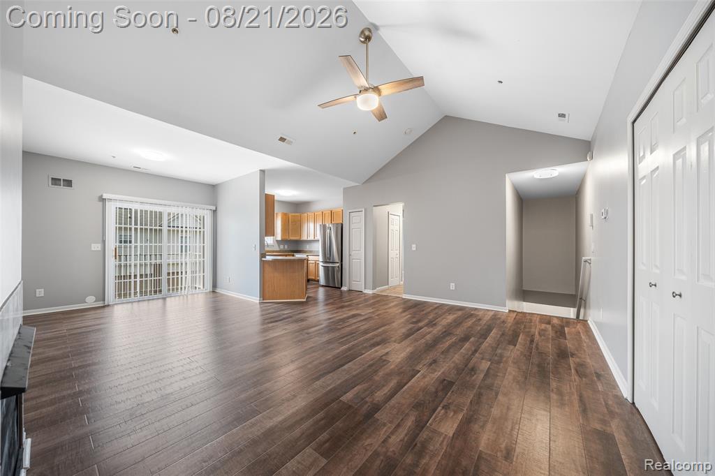 9201 Addington Drive Property Photo 10