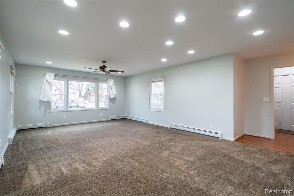 526 Midland Boulevard Property Photo 5