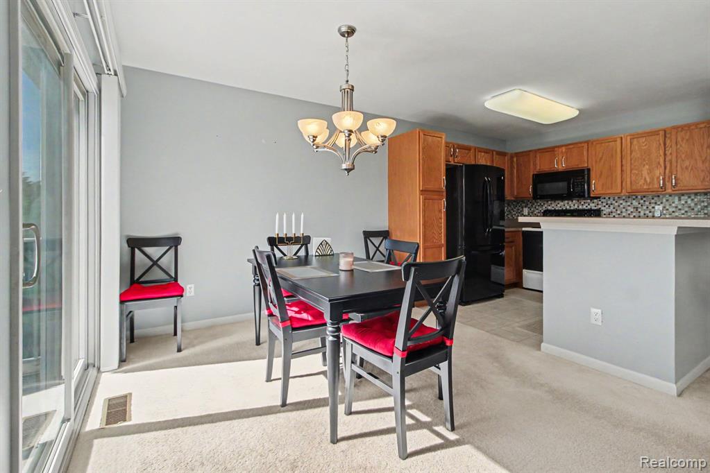 24211 Chesapeake Circle Property Photo 5