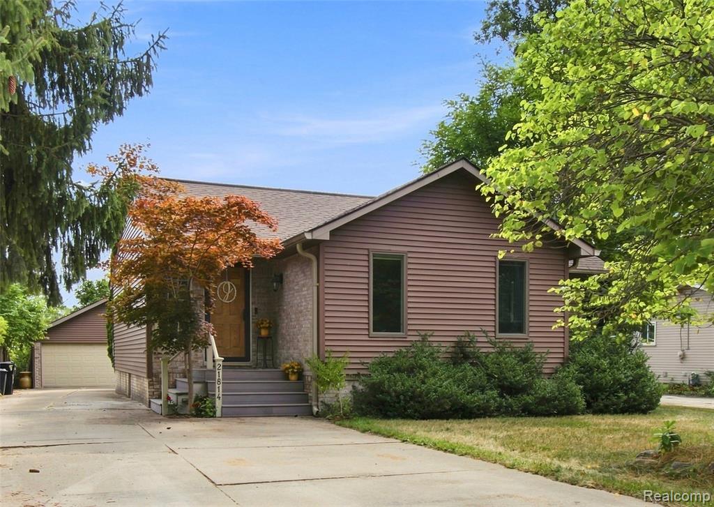 21814 Parker Street Property Photo 1