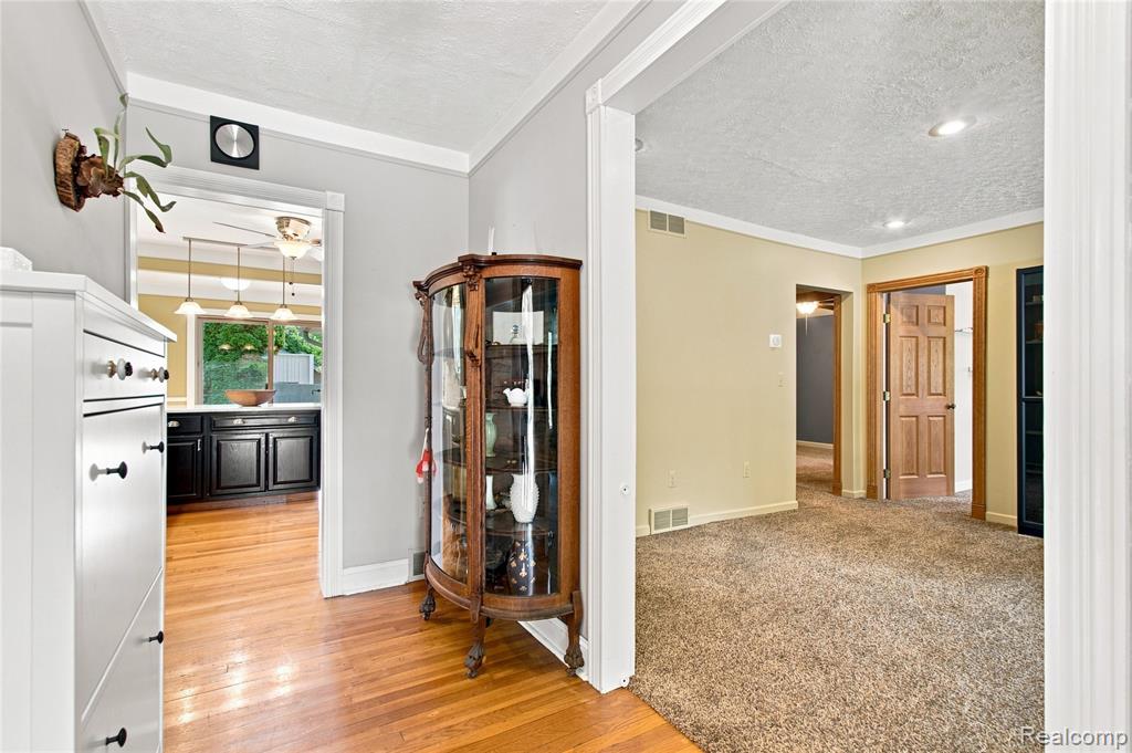 21814 Parker Street Property Photo 4