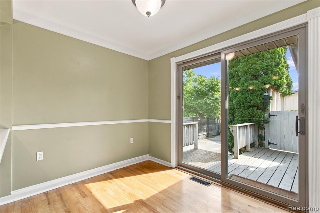 21814 Parker Street Property Photo 12