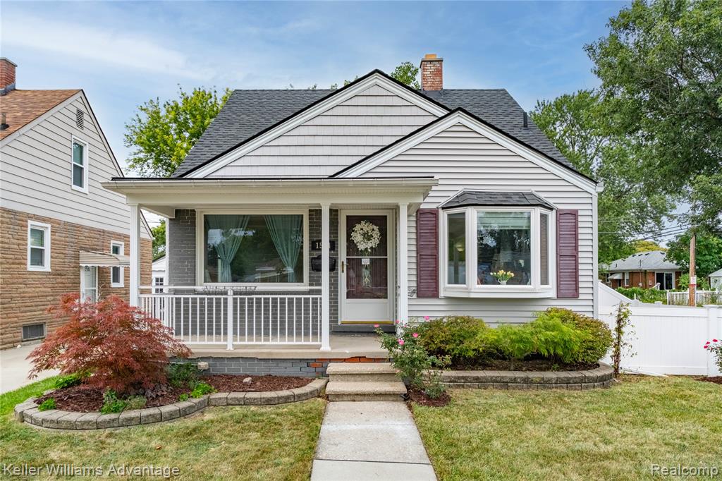 1504 Merrill Avenue Property Photo 1