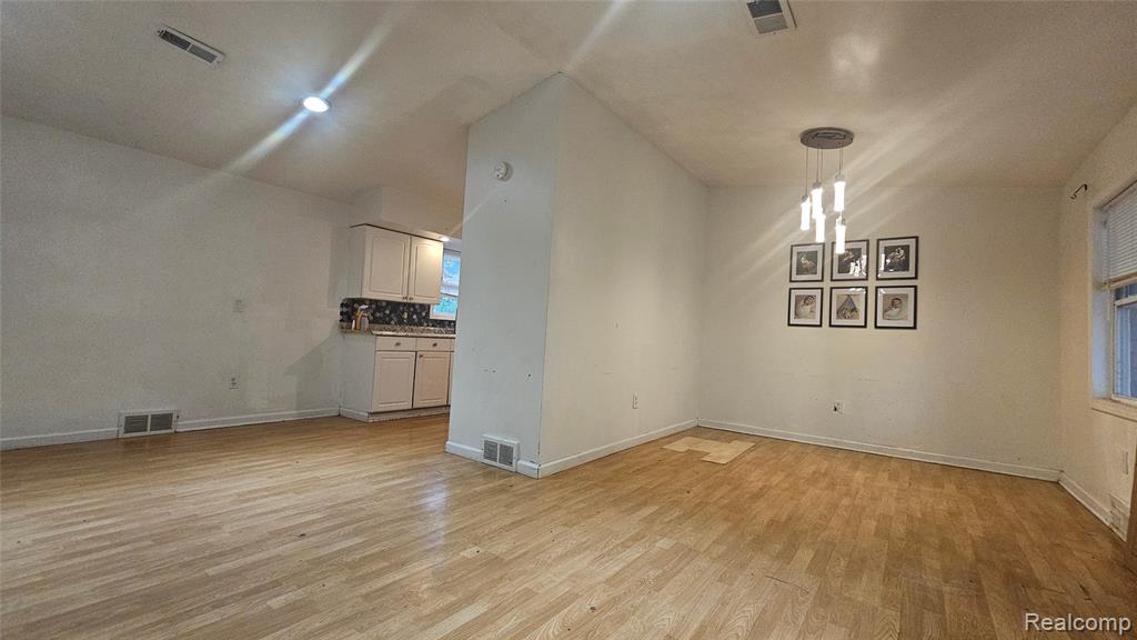 632 Victoria Avenue Property Photo 3
