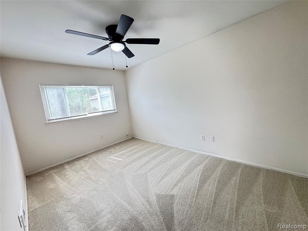1026 E Evelyn Avenue Property Photo 13