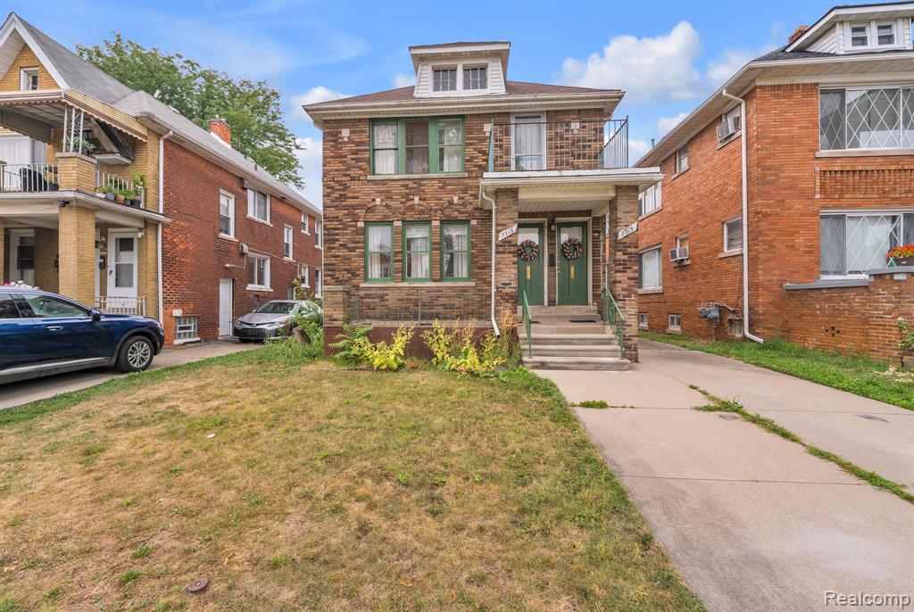 7313 Emanon Street Property Photo 1