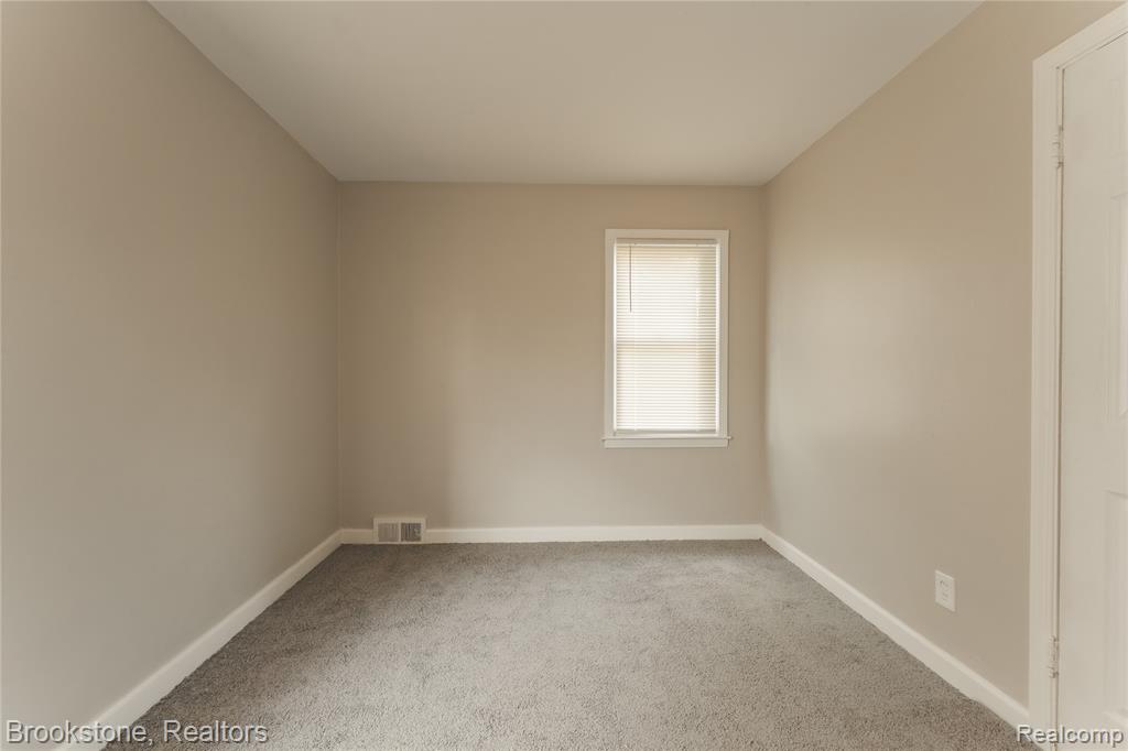 26461 Belanger Street Property Photo 15