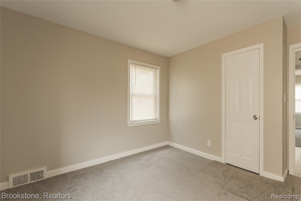 26461 Belanger Street Property Photo 16