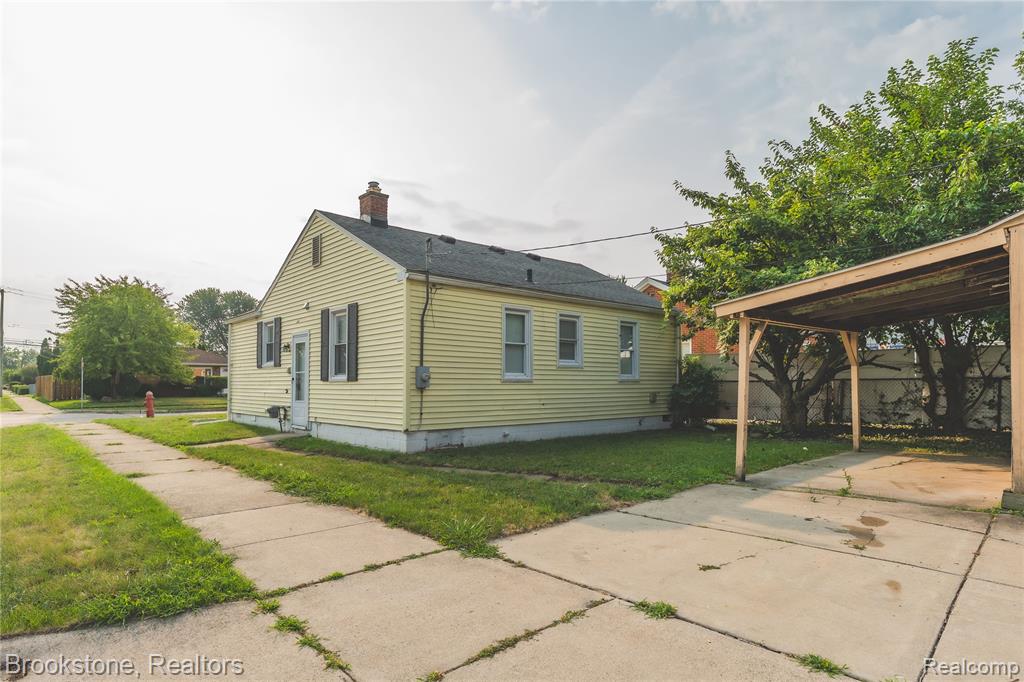 26461 Belanger Street Property Photo 24
