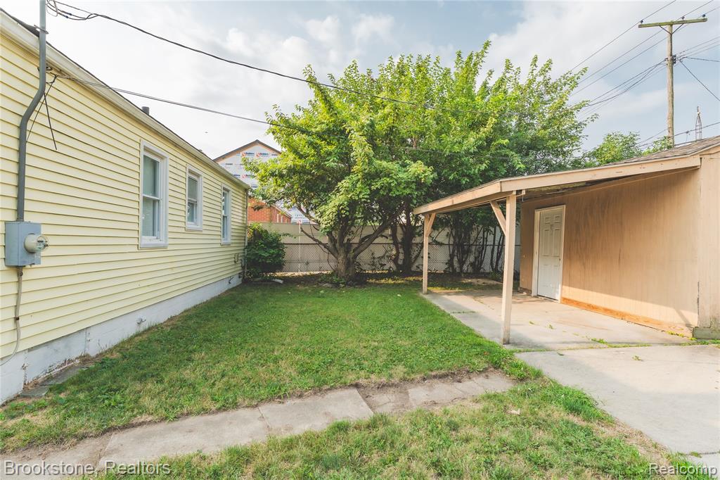 26461 Belanger Street Property Photo 25