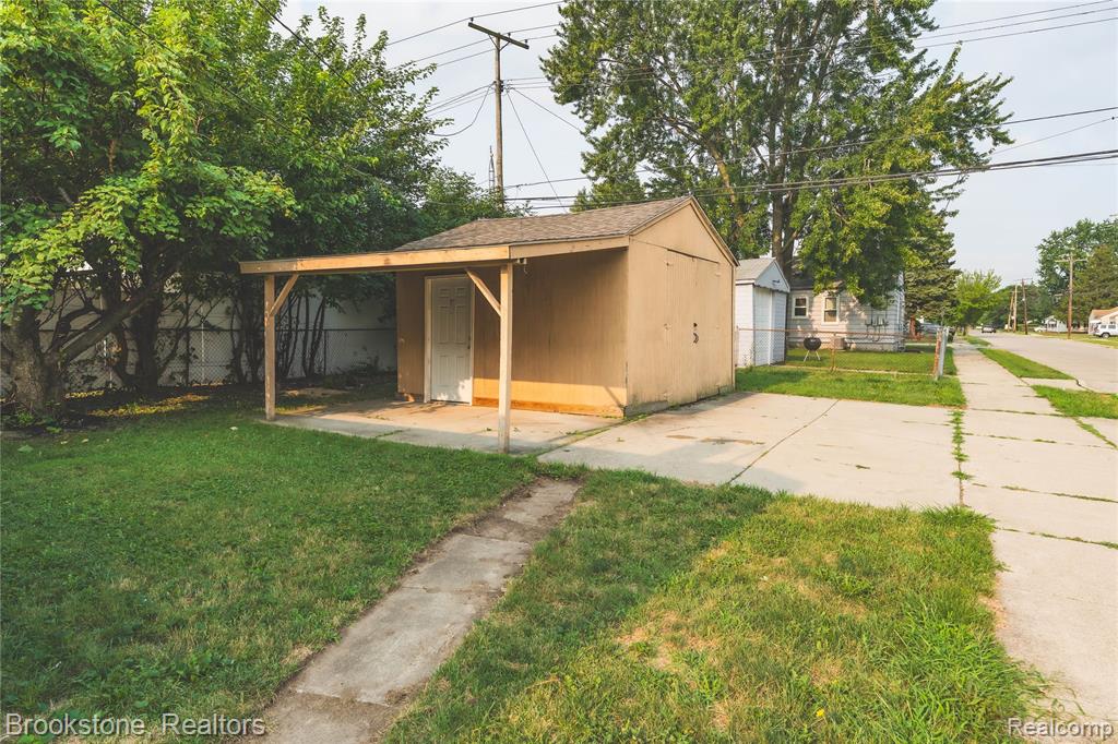 26461 Belanger Street Property Photo 26