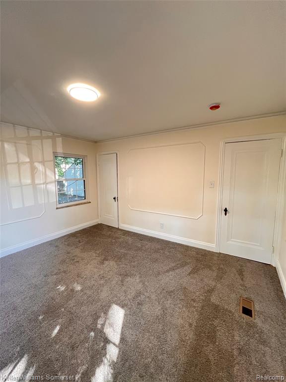 12604 E Outer Drive Property Photo 2