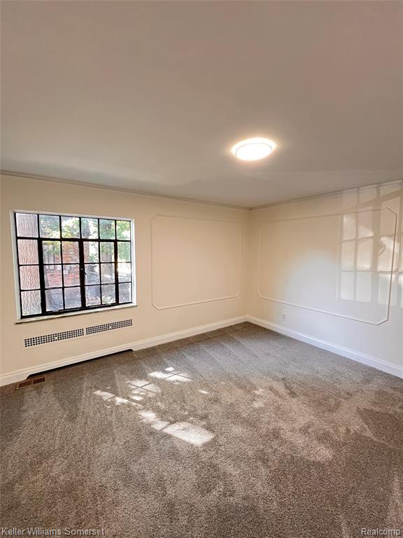 12604 E Outer Drive Property Photo 4