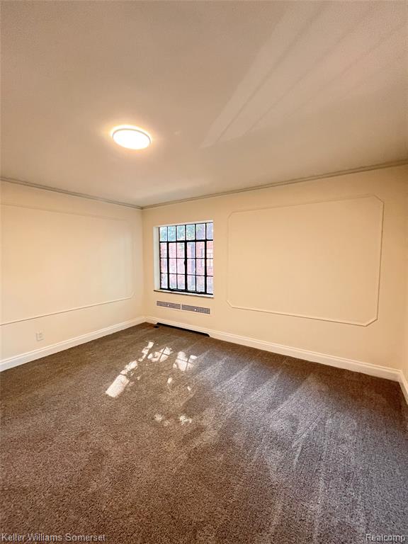 12604 E Outer Drive Property Photo 15