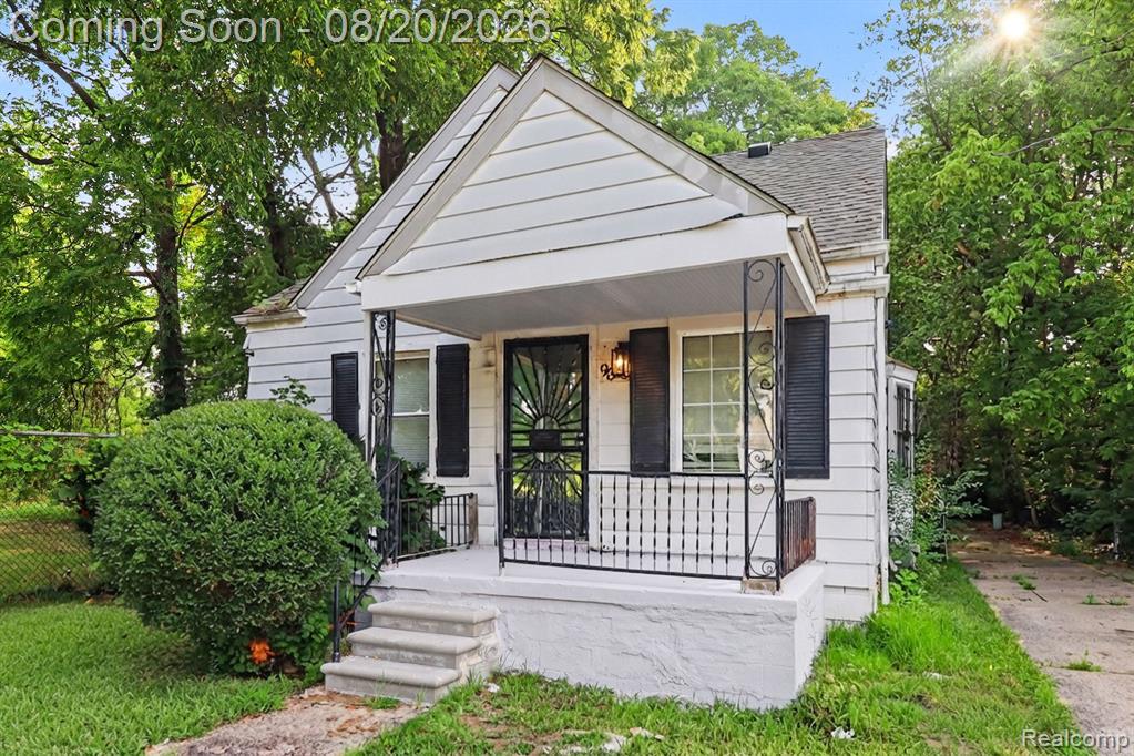 9636 Plainview Avenue Property Photo 2