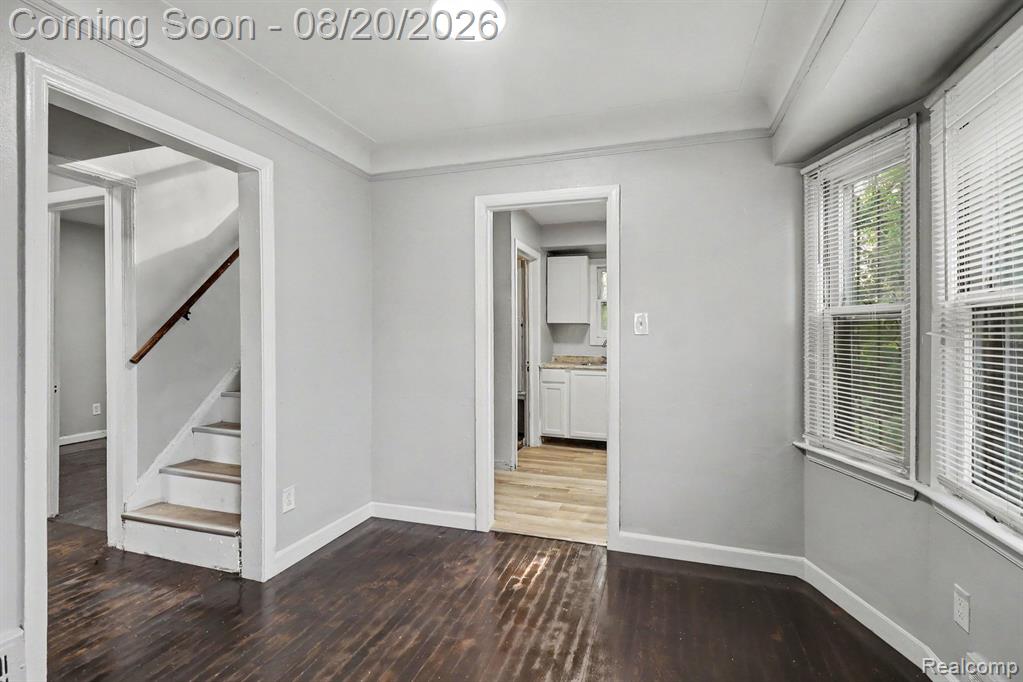 9636 Plainview Avenue Property Photo 8