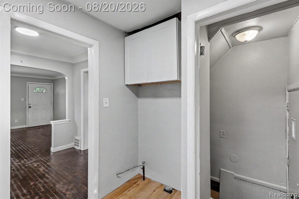 9636 Plainview Avenue Property Photo 10