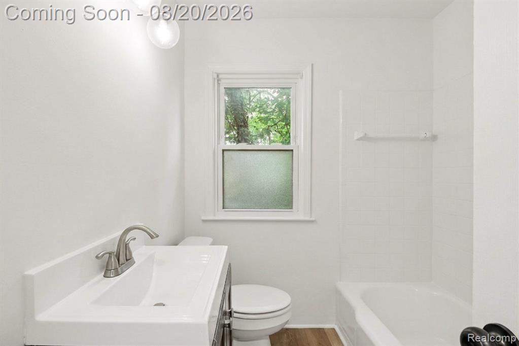 9636 Plainview Avenue Property Photo 11
