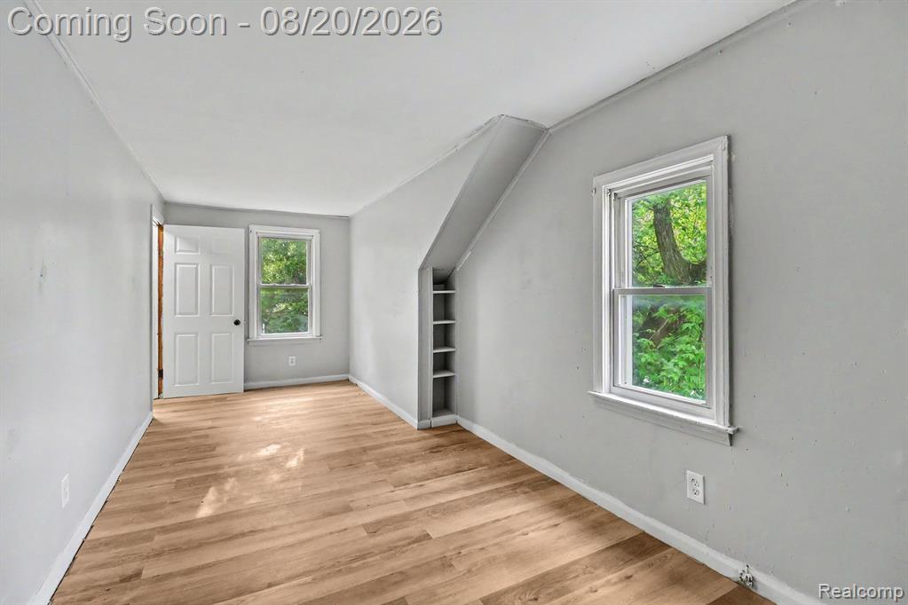 9636 Plainview Avenue Property Photo 12