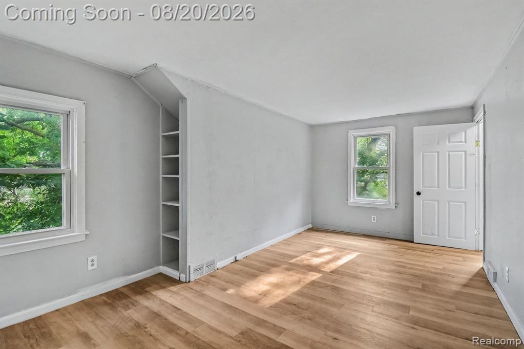 9636 Plainview Avenue Property Photo 13