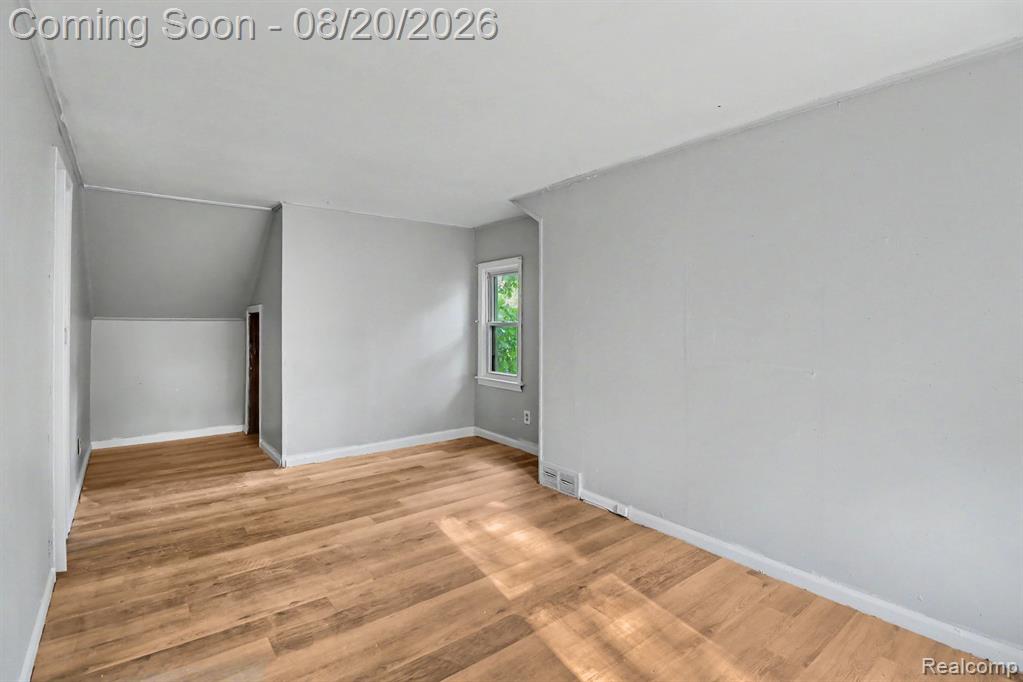 9636 Plainview Avenue Property Photo 14