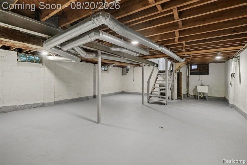 9636 Plainview Avenue Property Photo 16