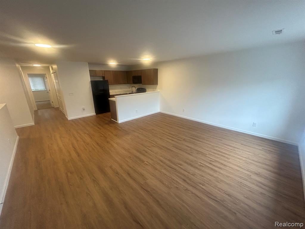19 Eden Park Property Photo 2