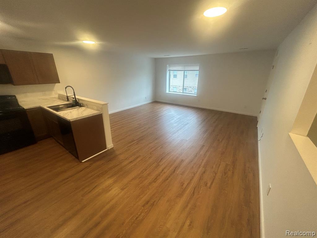 19 Eden Park Property Photo 7