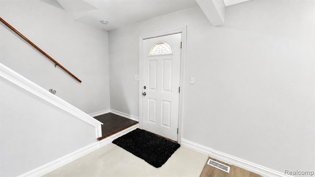 4728 Stilwell Drive Property Photo 3
