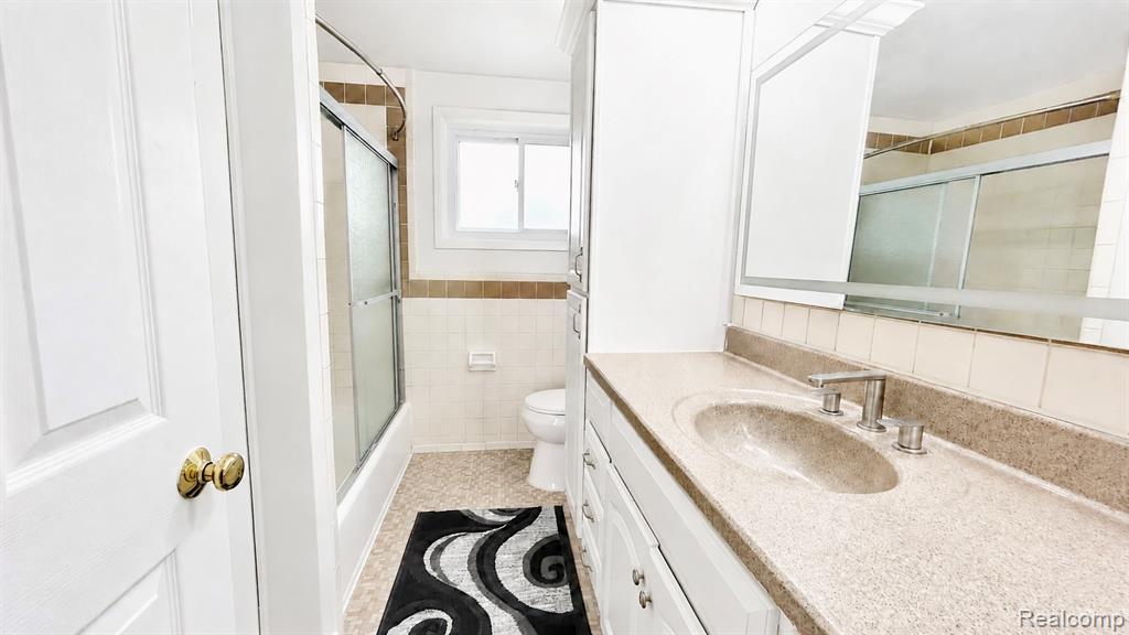 4728 Stilwell Drive Property Photo 33