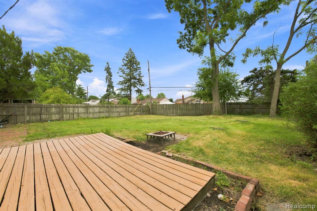 4728 Stilwell Drive Property Photo 40