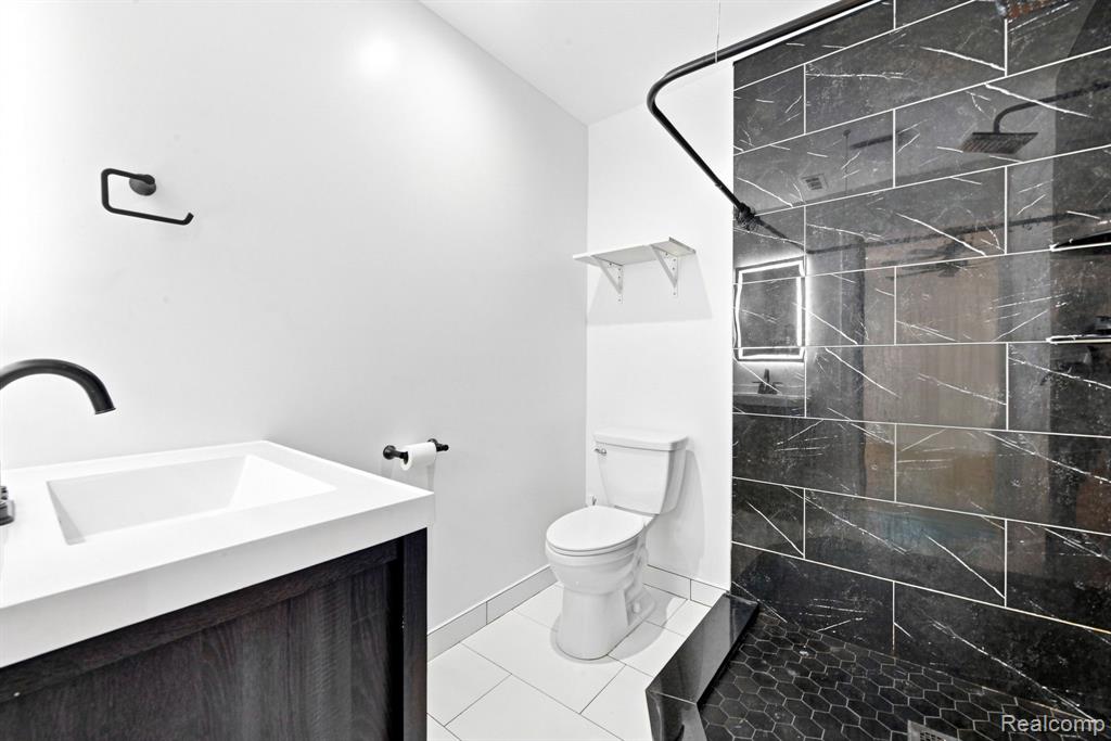 25511 Dartmouth Street Property Photo 12
