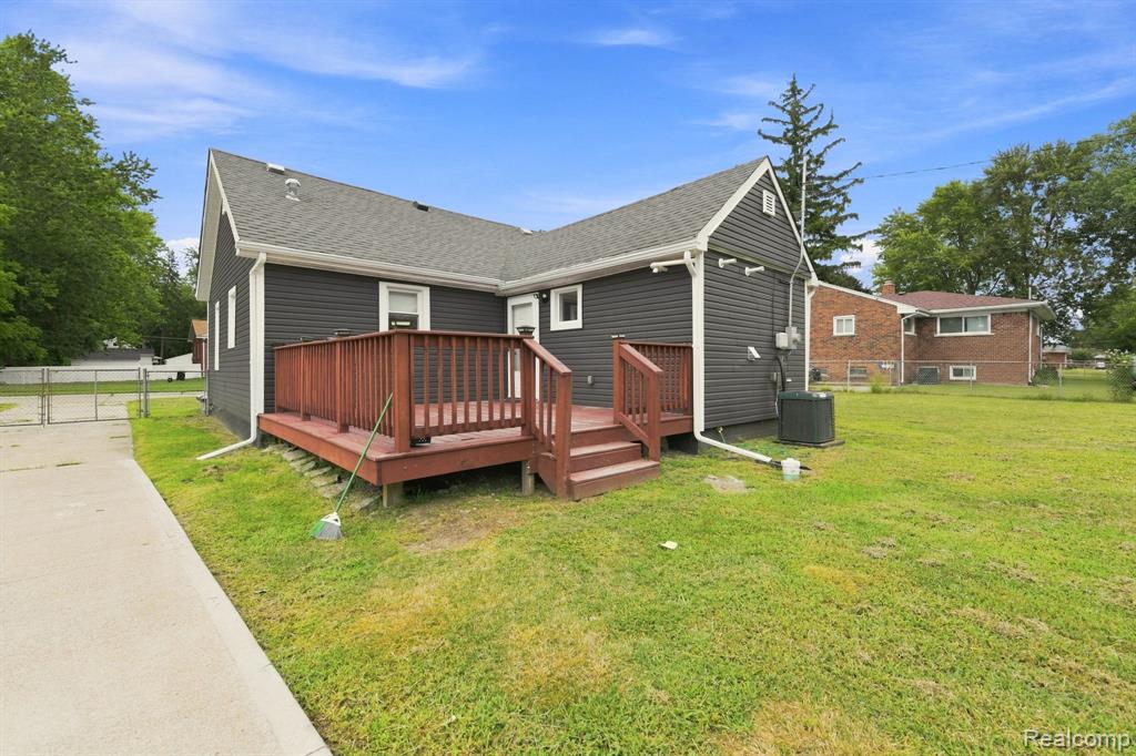 25511 Dartmouth Street Property Photo 23
