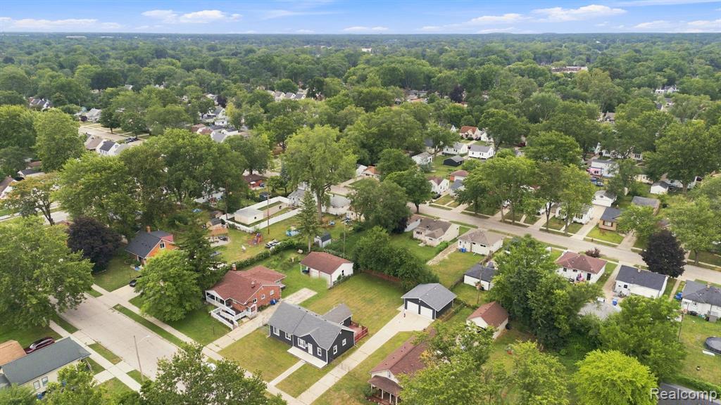 25511 Dartmouth Street Property Photo 35