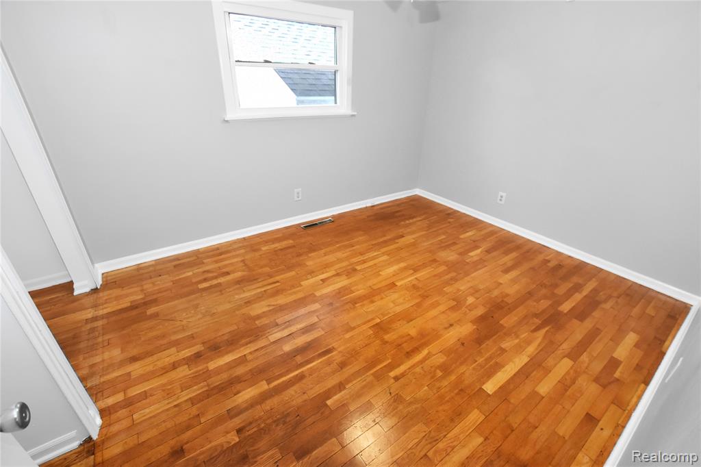 5825 Branch Road Property Photo 8