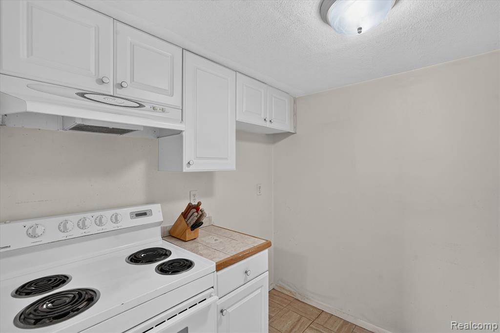 25325 Potomac Drive Property Photo 7