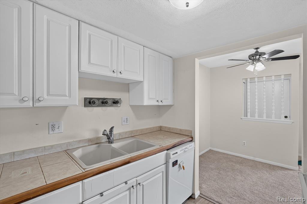 25325 Potomac Drive Property Photo 8